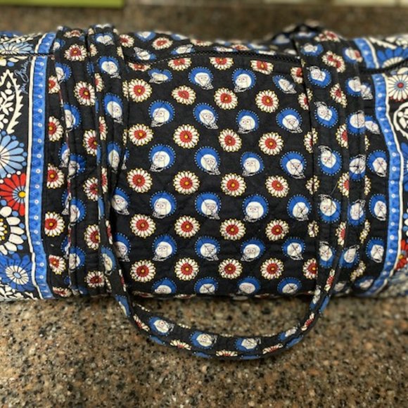 Vera Bradley - Medium Duffel Bag - 18x8x8- Cotton Quilted ( Blue/Red/White) - Picture 5 of 9